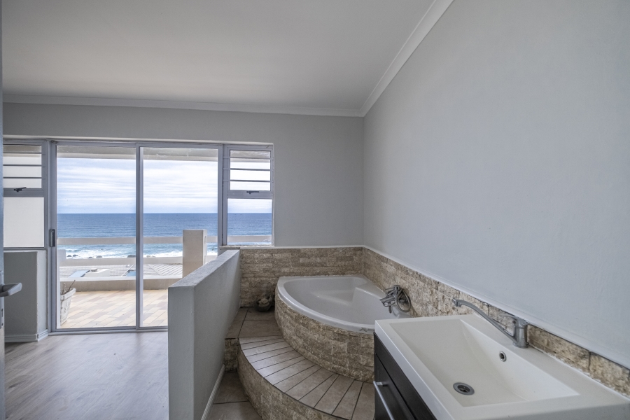 4 Bedroom Property for Sale in Seaview Eastern Cape
